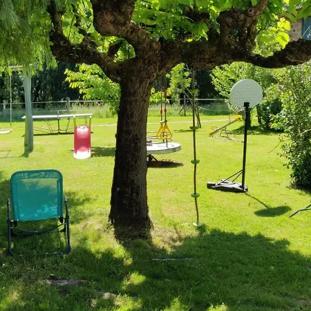Maison Familiale Pres De Avec Jardin, Jeux Pour Enfants, Wifi Et Animaux Acceptes - Fr-1-616-84